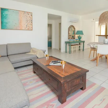 Holiday home 5 Bedroom Cozy In Valras-Plage