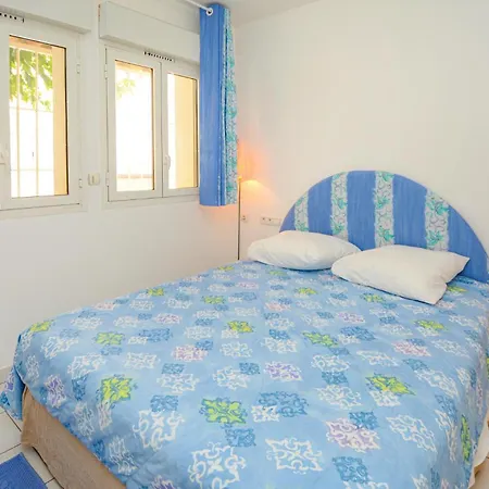 Holiday home 5 Bedroom Cozy In *