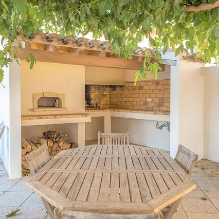 Holiday home 5 Bedroom Cozy In