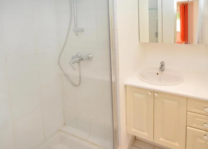 5 Bedroom Stunning In Valras-Plage