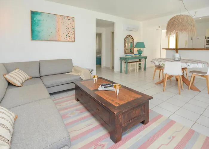 Casa de Férias 5 Bedroom Stunning In Valras-Plage
