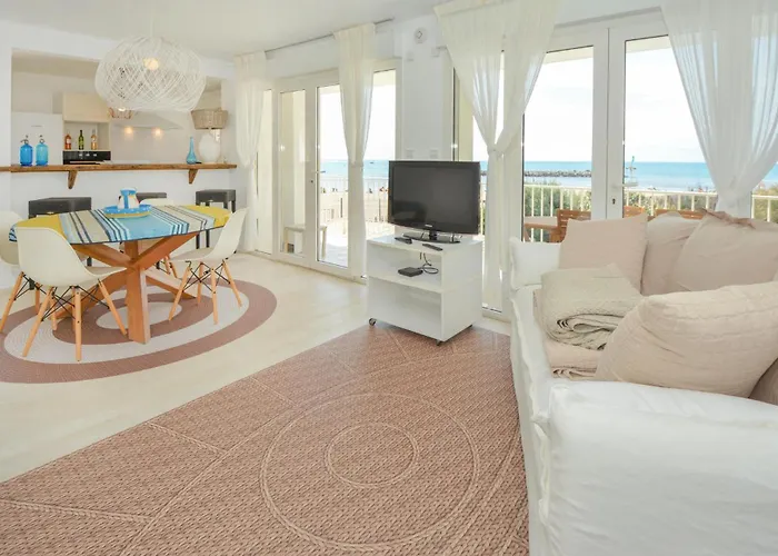 Casa de Férias 5 Bedroom Stunning In Valras-Plage