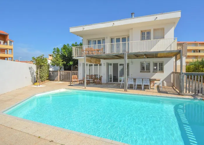 5 Bedroom Stunning In Valras-Plage